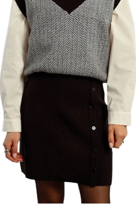 Knit Mini Skirt With Button Detail In Blk